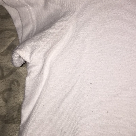 ✅Tommy Hilfiger Tee - Picture 4 of 6